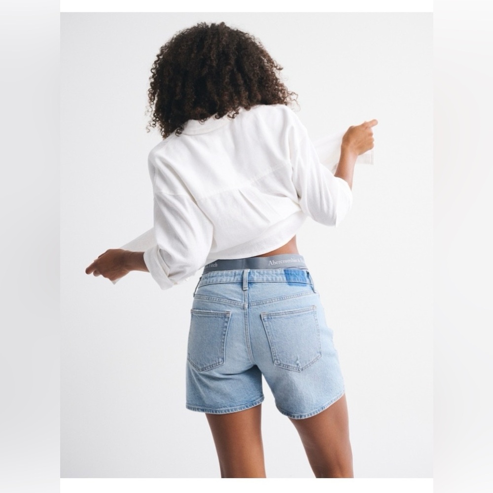 Abercrombie & Fitch Curve Love High Rise Dad Short - Picture 5 of 5